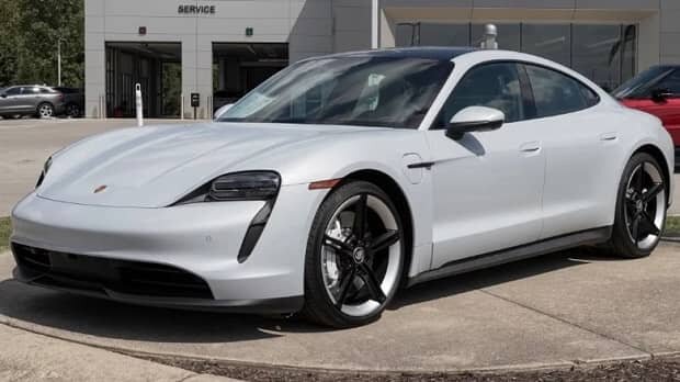 افزایش خارقالعاده تنوع ماشینهای برقی / از پورشه سوپراسپرت تا وانت فورد و غول هامر/ عکس