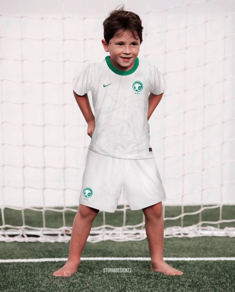 عکس| لباس عربستان سعودی بر تن پسر لیونل مسی!