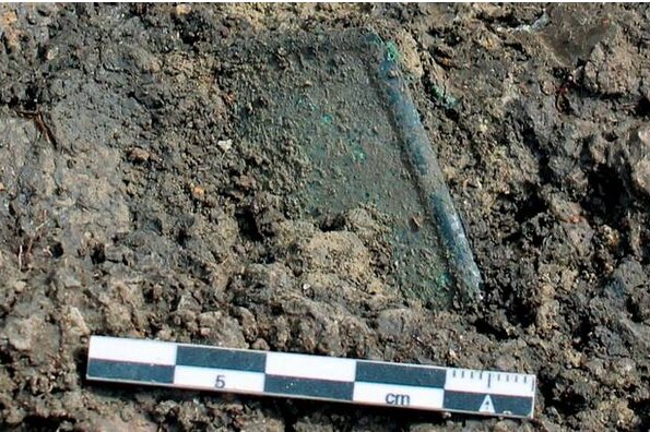 عکس | کشف یک دست برنزی اسرارآمیز باستانی که کارشناسان را حیرتزده کرده است!