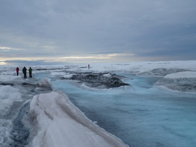 خطر آزاد شدن صدها هزار تُن باکتری‌ با آب‌شدن یخچال‌های طبیعی