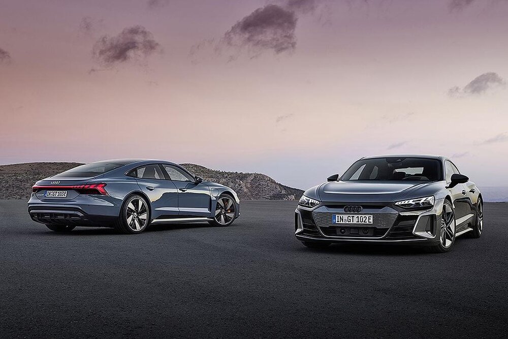 شاخ و شانه کشیدن آئودی برای تسلا / عکس