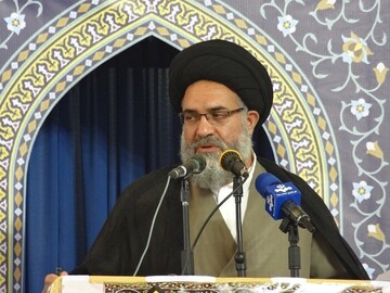 انتقاد نماینده ولی‌فقیه در کهگیلویه و بویراحمد از «اقدام سخیف» عمامه پرانی