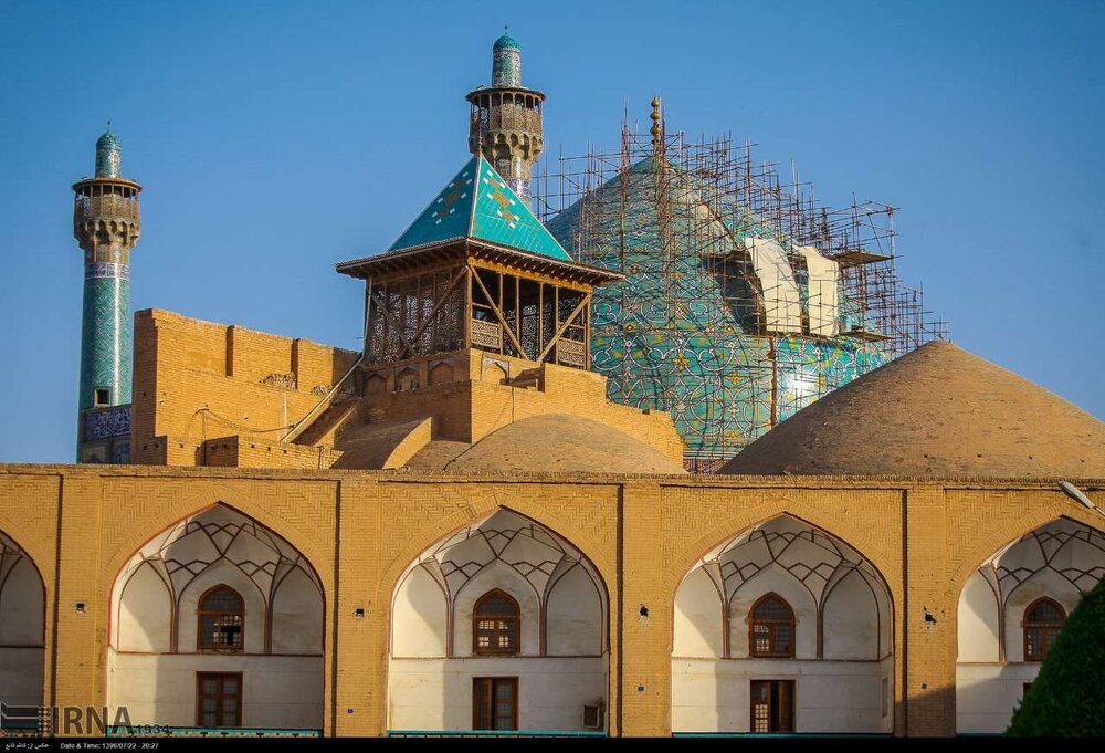 ماجرای پُرزخم یک مرمت؛ «گنبد مسجد امام دچار اعوجاج شده و مشکل بزرگی نیست»