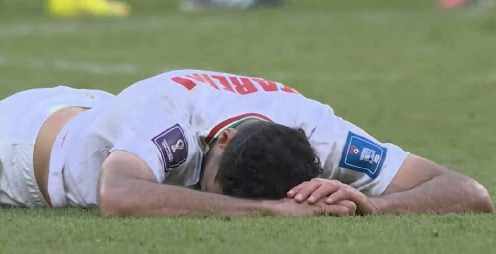 عکس | واکنش خاص و احساسی طارمی به برد ایران