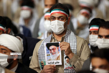 دیدار جمعی از بسیجیان با رهبر انقلاب