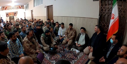 «بازدید سرزده» رئیسی از یگان ویژه فاتحین تهران + عکس «بازدید سرزده» رئیسی از یگان ویژه فاتحین تهران + عکس