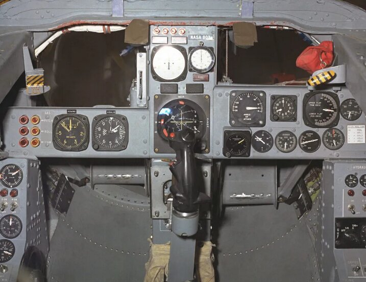 عکس | هواپیمای عجیب و مرموزی که به جای آسمان سر از موزه درآورد!