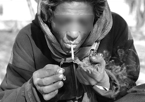 ۸۰ درصد تماسگیرندگان با خط ملی اعتیاد «زن» هستند