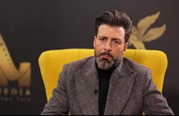 عکس | حضور مجید واشقانی در جمع بسیجیان در ایست بازرسی خیابان باهنر