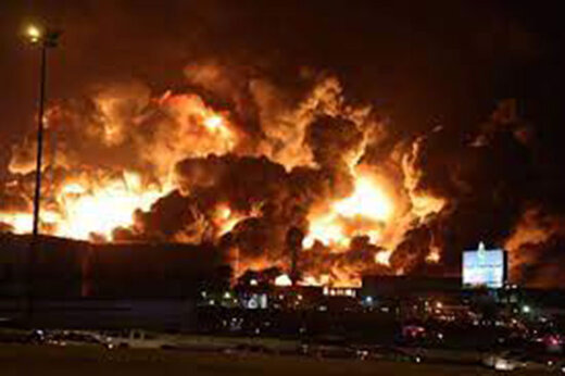 ببینید | آتش سوزی بزرگ در شهر جده عربستان