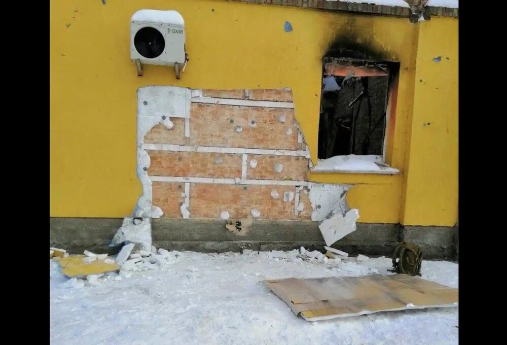 تلاش برای ربودن گرافیتی بنکسی در اوکراین / دیوار به سرقت رفته پیدا شد 2