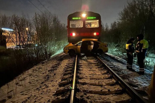 ببینید | تصادف وحشتناک قطار با یک خودرو در روسیه
