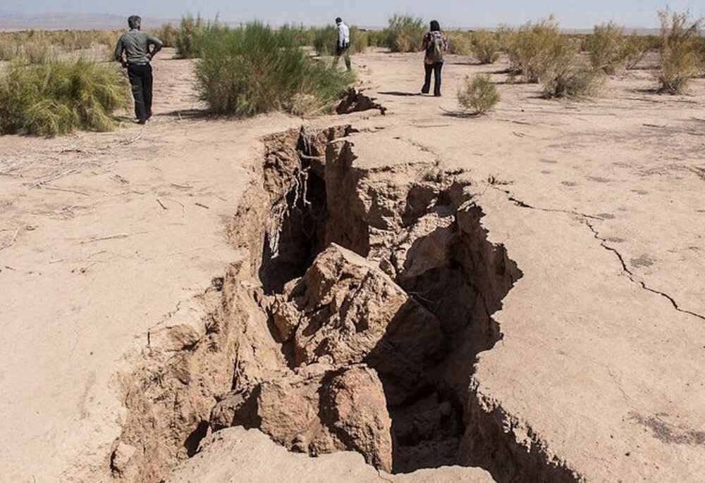 وضعیت بحرانی خاک در کشور با سالی 30 سانتی متر فرونشست 2