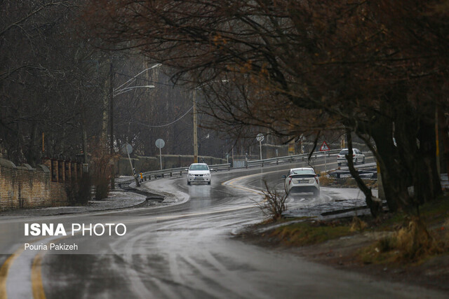 بارش برف و باران در جاده‌های ۹ استان/ ترافیک روان در جاده‌ها 