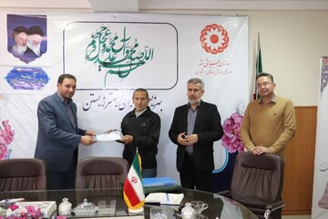 دوچرخه سوار حامل پیام صلح و دوستی وارد چهارمحال و بختیاری شد