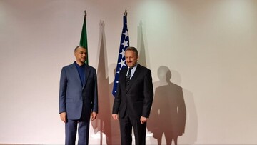 وزير الخارجية الايراني يلتقي نائب رئيس مجلس القوميات بالبوسنة والهرسك