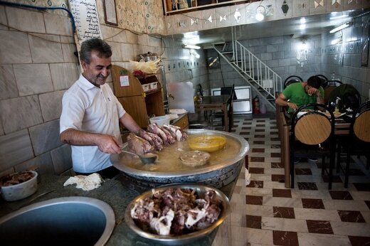 صبحانه محبوب ایرانی‌ها گران شد/ یک دست کله‌پاچه چند؟