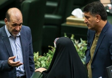 علت «توقف اجرای‌حکم» دو نماینده محلس زندانی چه بود؟ / «ولمون کنید تو رو خدا» /  حضور هر دو در یک مراسم ختم + عکس
