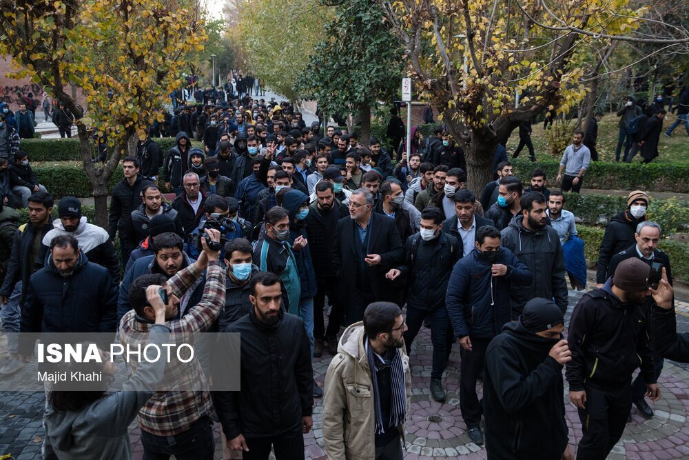 تصاویر نشست جنجالی زاکانی در دانشگاه شریف