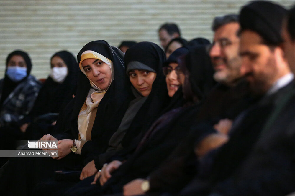  وزیر ارشاد: برخی هنرمندانی که الان علیه نظام صحبت می‌کنند، از عفوشدگان سال ۹۸ هستند / رئیسی با مشورت رهبری  آنان را عفو کرد