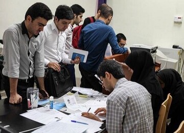 کاریابی‌های غیردولتی ۱۰ روزه مجوز می‌گیرند