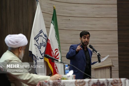 طائب برای اولینبار به جمع دانشجویی رفت / بدانید، حجم تهدید زیاد است، یک جایی سیستم شاید موفق نشود + عکسها