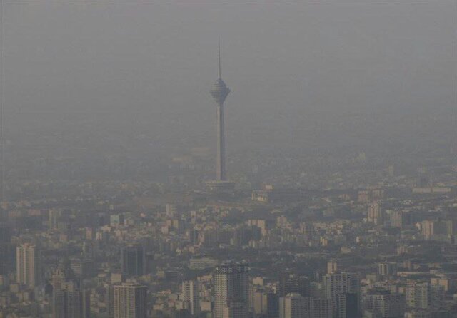 تداوم آلودگی هوا در تهران، کرج و اراک/ بارش باران در نقاط مختلف کشور