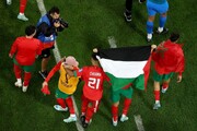 عکس | خودنمایی پرچم فلسطین در دستان هوادارن و بازیکنان مراکش