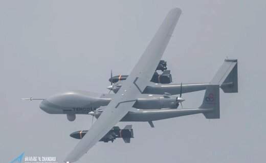 پهپاد یا جنگنده، قدرتنمایی عقرب دو دُم در آسمان / عکس پهپاد یا جنگنده، قدرتنمایی عقرب دو دُم در آسمان / عکس