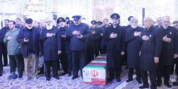 طواف نیمهشبانگاهی پیکر رستم قاسمی + عکسها