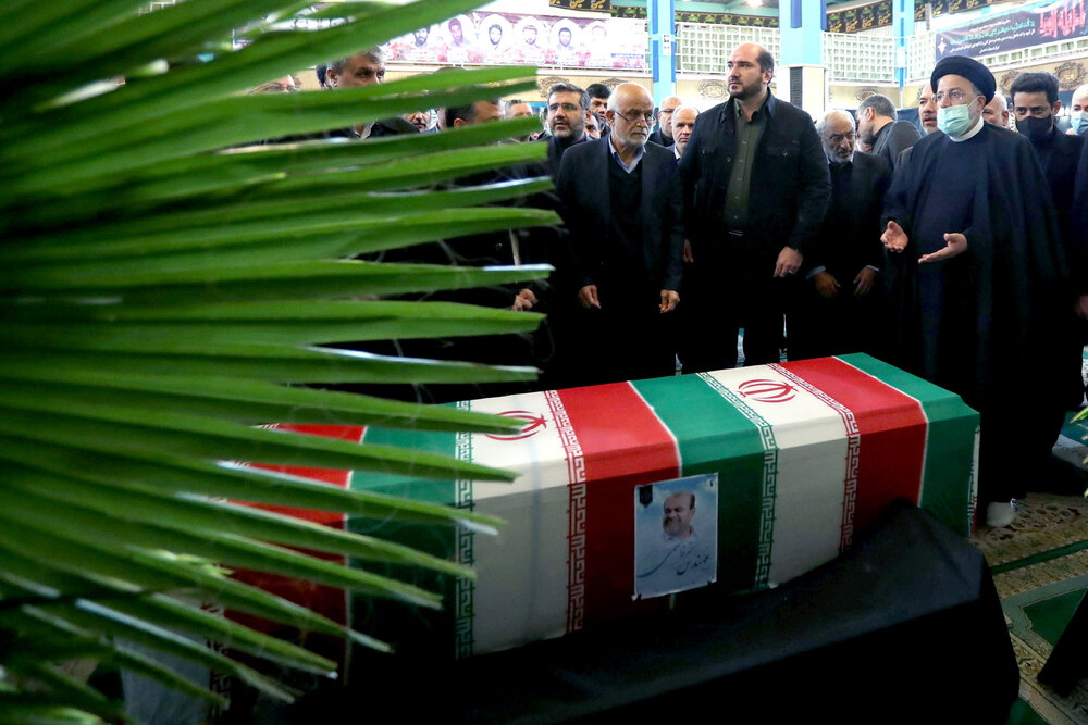 رئیسی و برخی اعضای کابینه هم بودند / وداع با پیکر رستم قاسمی در نهاد ریاست جمهوری + عکسها