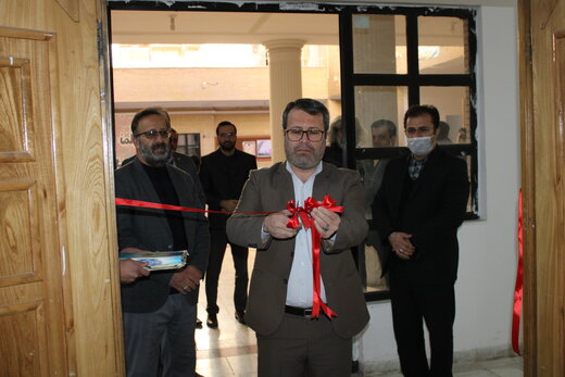 نمایشگاه آثار فرهنگی هنری در نگارخانه شهید شهرانی شهرکرد گشایش یافت