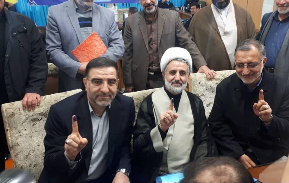 چگونه می توان پله های قدرت را طی کرد؟/ قرار داد علیرضا زاکانی: کاندیدای «سوپر پوششی» از نسل «بگم بگم» ها یا «تانک انقلاب»؟