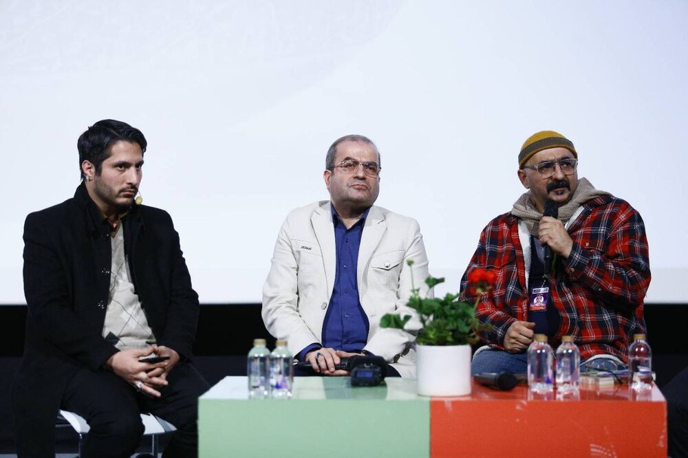 احساسات و عواطف جوانان دهه هشتادی ایرانی با دیگر کشورها فرق ندارد