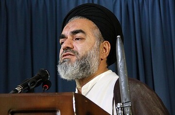 درخواست امام جمعه اصفهان برای برخورد با بی حجابی/ امام جمعه اصفهان: احتکار، گرانفروشی، اشاعه فحشا و بیحجابی از مصادیق منکر هستند درخواست امام جمعه اصفهان برای برخورد با بی حجابی/ امام جمعه اصفهان: احتکار، گرانفروشی، اشاعه فحشا و بیحجابی از مصادیق منکر هستند
