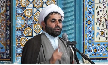 خطیب جمعه یاسوج: خوی آمریکا، خوی استکباری است/ آنها در ۱۰۰ سال اخیر، همواره در حال جنگ با ملت ایران بوده‌ اند 