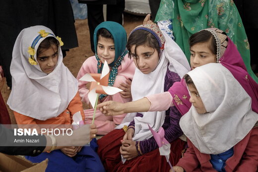 جشنواره طعم کتاب با عشایر