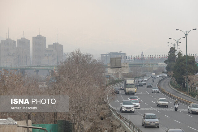 5783809 - تداوم آلودگی هوای تهران تا چهارشنبه/بارش برف و باران در ارتفاعات