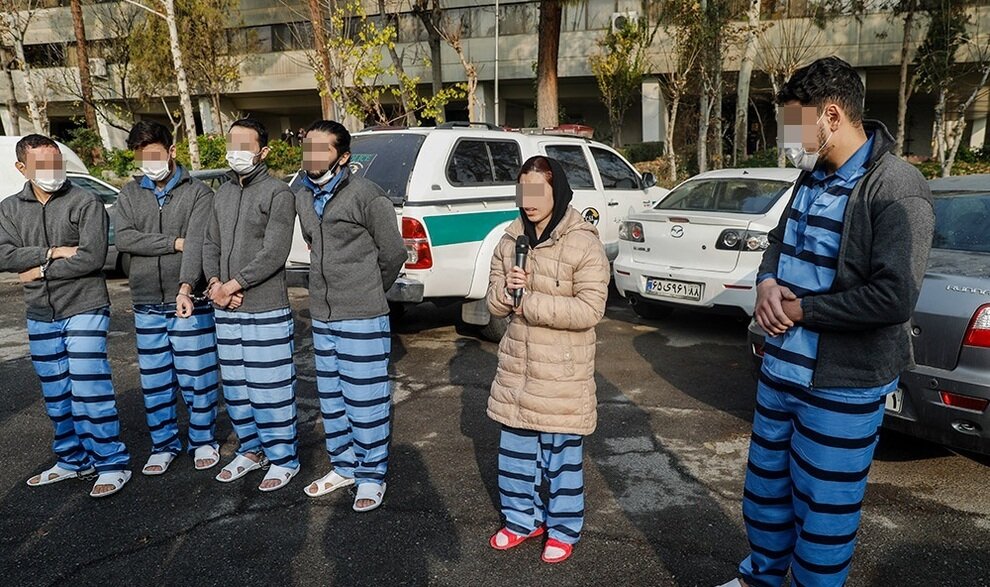 حضور یک متهم دختر در «بازسازی صحنه شهادت آرمان علی وردی» + عکس