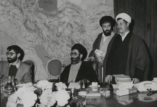 حسین مرعشی:انتخابات۹۸و۱۴۰۰ تیر خلاص بود/ در قانون اساسی «اختیارات» در حوزه رهبری و «مسئولیت» با رئیس جمهور است