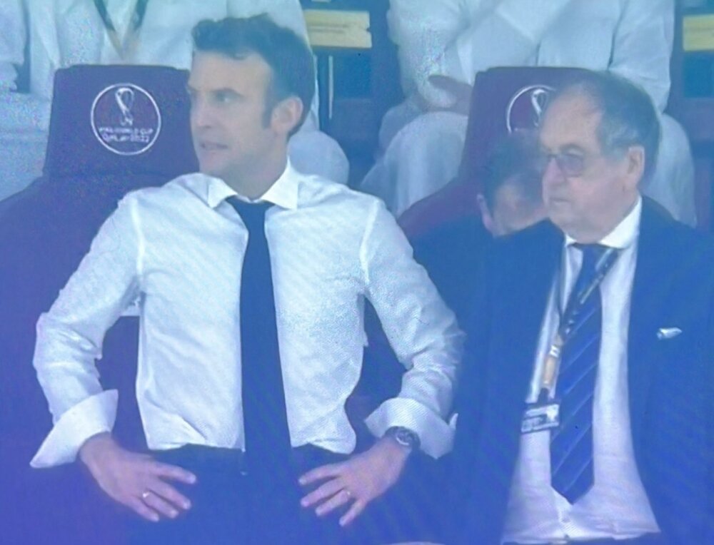 عکس | کلافگی امانوئل مکرون در پنالتیها