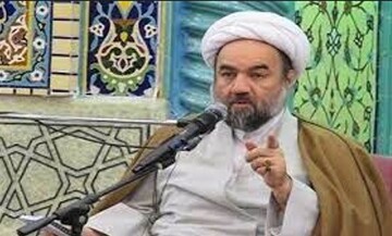 امام جمعه زاهدان: شهادت حاج آقا مصطفی از عوامل تأثیرگذار در گسترش حرکتهای مردمی و اوجگیری انقلاب در سال ۱۳۵۶ شد/ عفاف و حجاب سیره حضرت زهرا(س) است