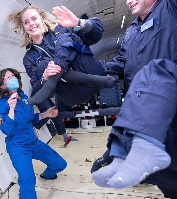 عکس | ۱۴ فضانورد دارای معلولیت در شرایط بیوزنی قرار گرفتند