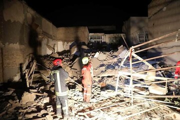 یک واحد مسکونی در ارومیه بدلیل انفجار گاز تخریب شد