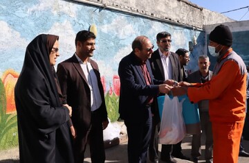 برای رفع مشکل پاکبانان تلاش می‌کنیم
