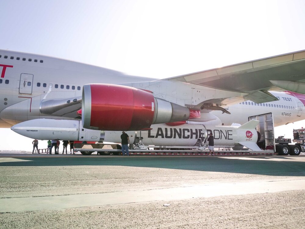 موشک عجیبی که از بوئینگ ۷۴۷ پرتاب شد / عکس