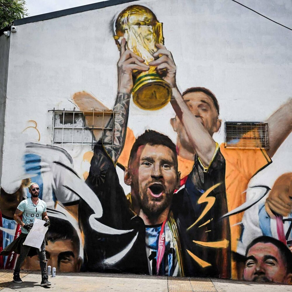عکس | نقاشی دیواری از قهرمانی آرژانتین در بوینس آیرس پایتخت آرژانتین