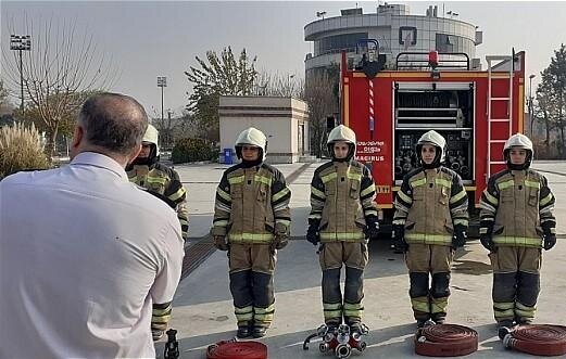 ۱۶ زن آتشنشان کجا هستند؟