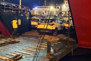 ببینید | اولین تصاویر از لحظه واردات نخستین محموله خودرو در بندرلنگه به ایران