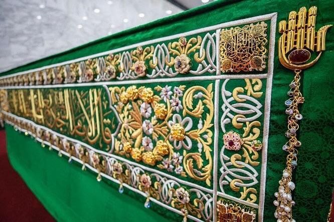 بُرده یا جامه ضریح مطهر حضرت عباس (ع)